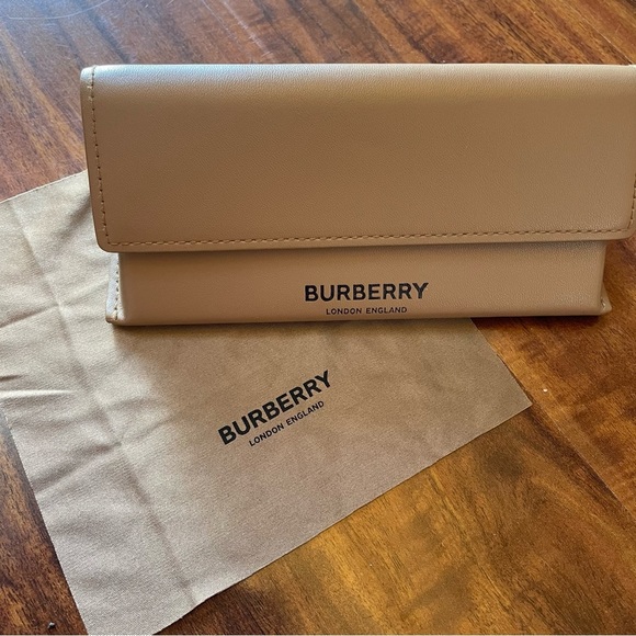 Burberry Accessories - BURBERRY Sunglasses Eyeglasses Case Tan Brown Leather Hardcover W Cleaning Cloth
